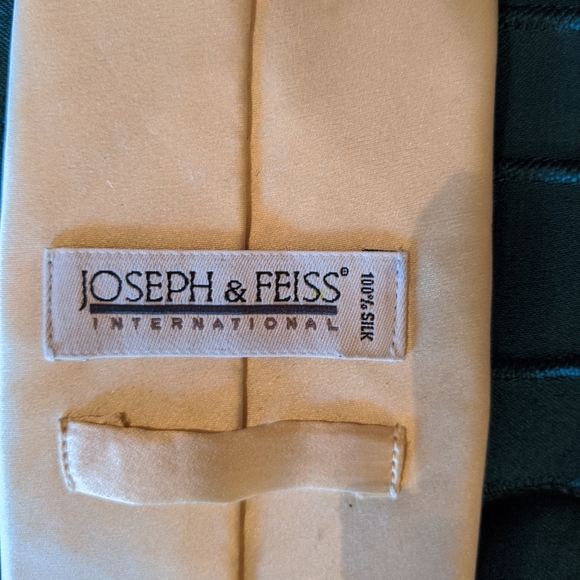 Joseph & Feiss Cream Necktie - Picture 1 of 4